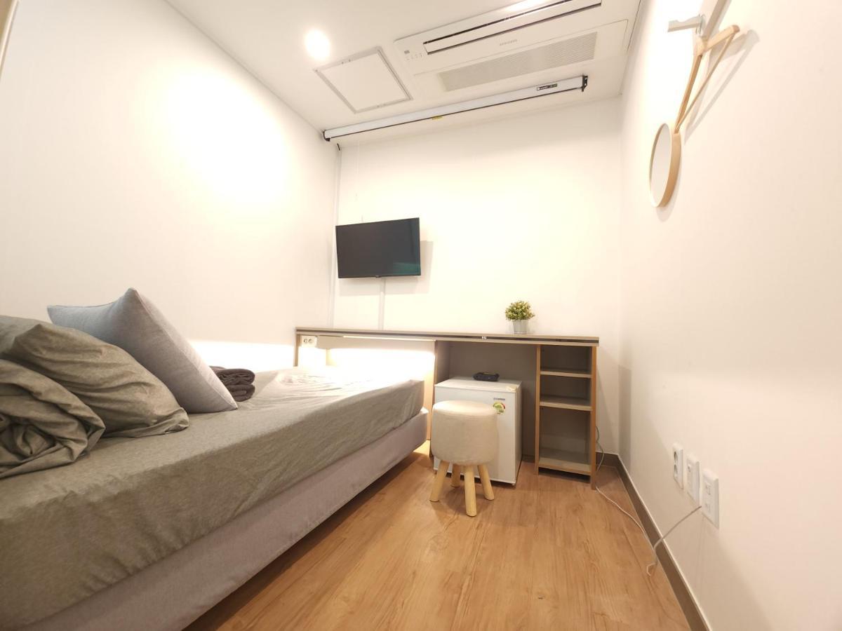 Oyo Hostel Myeongdong 2 Seul Exterior foto