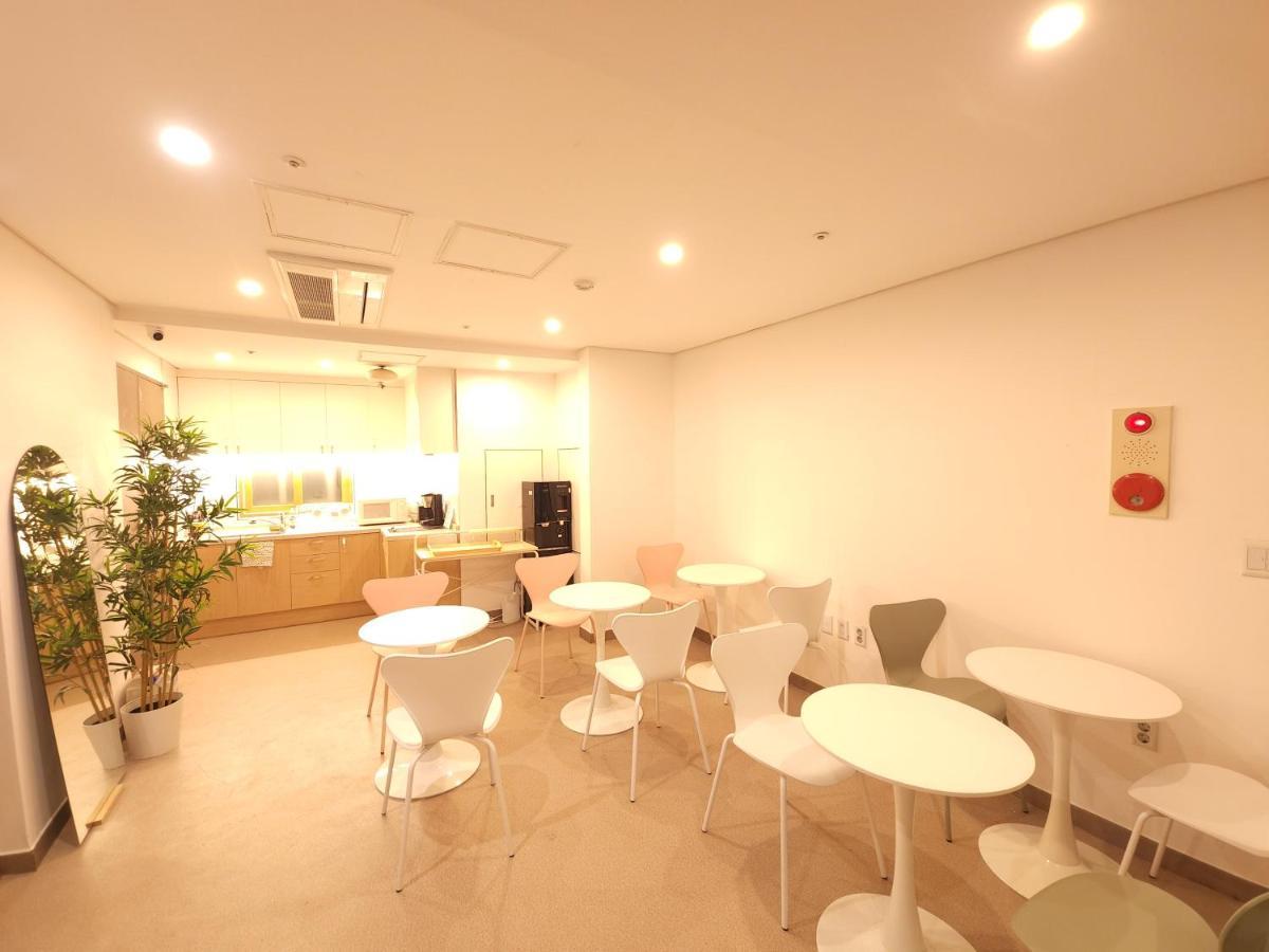 Oyo Hostel Myeongdong 2 Seul Exterior foto