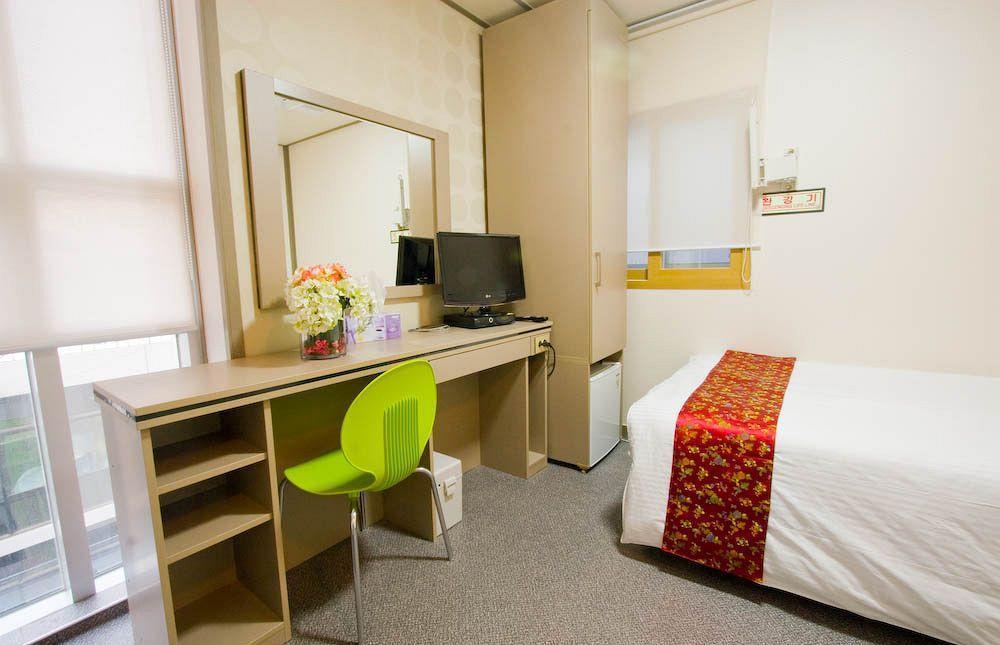 Oyo Hostel Myeongdong 2 Seul Exterior foto